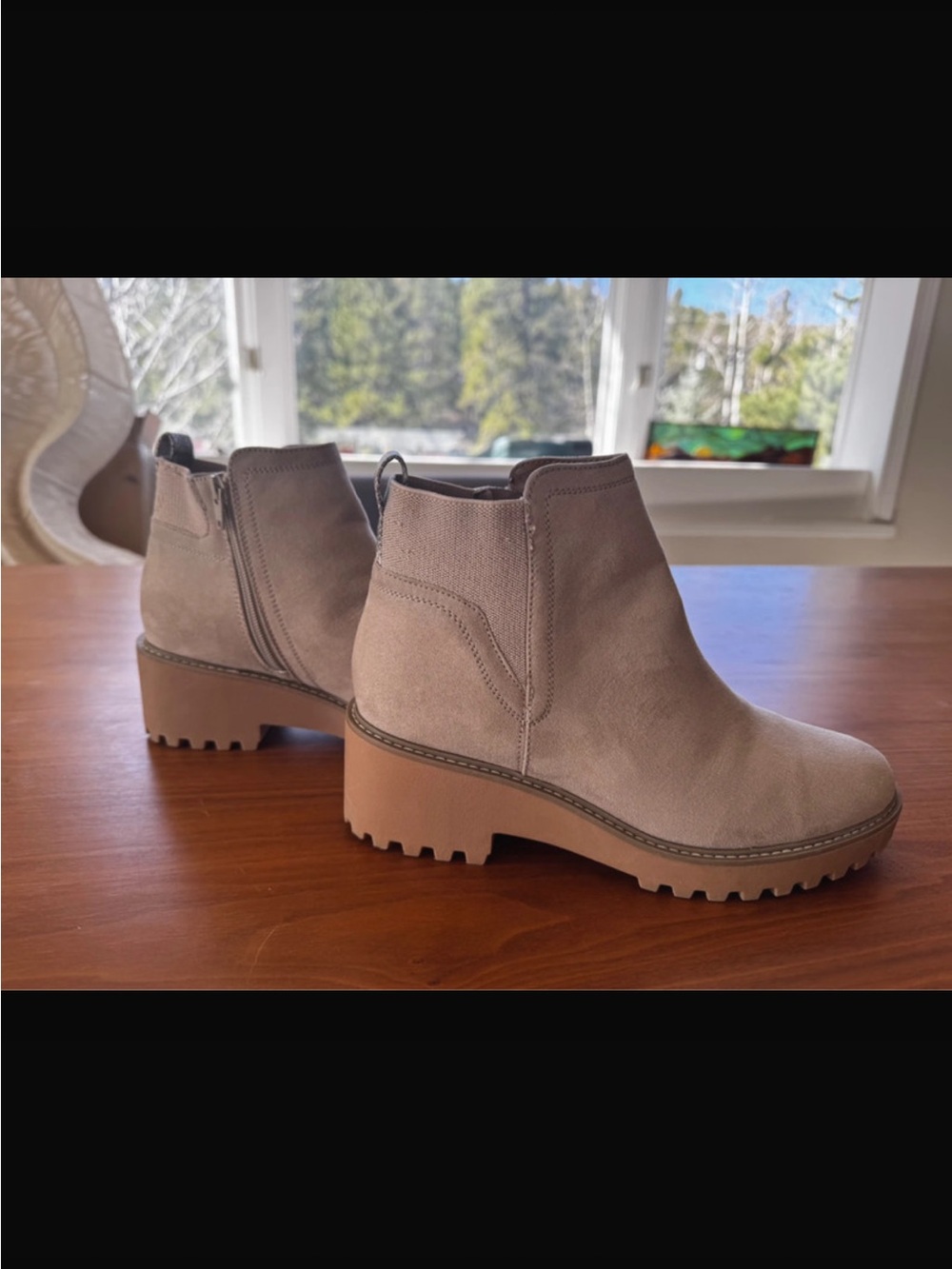 Universal Threads Women's Taupe Suede Ankle Boots